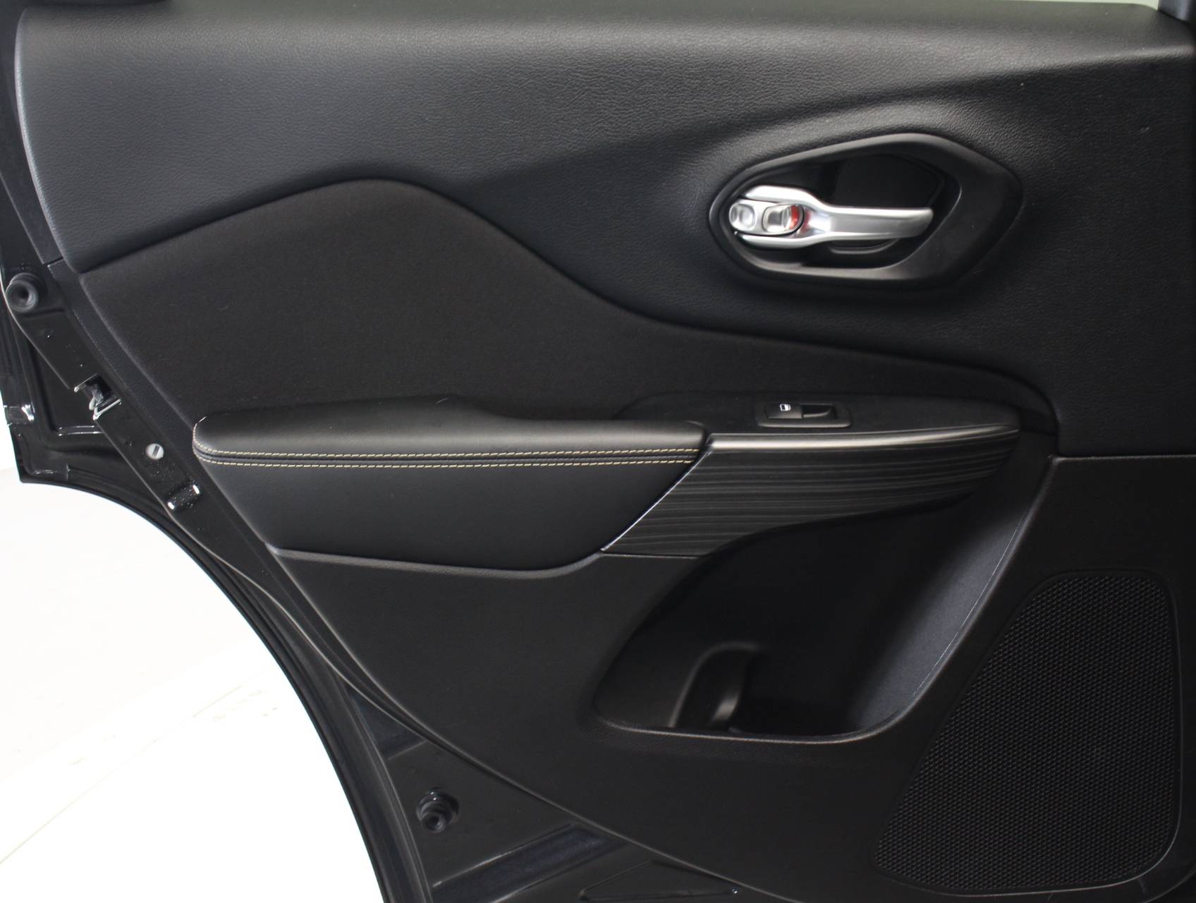 Florida Fine Cars - Used JEEP CHEROKEE 2015 WEST PALM LATITUDE