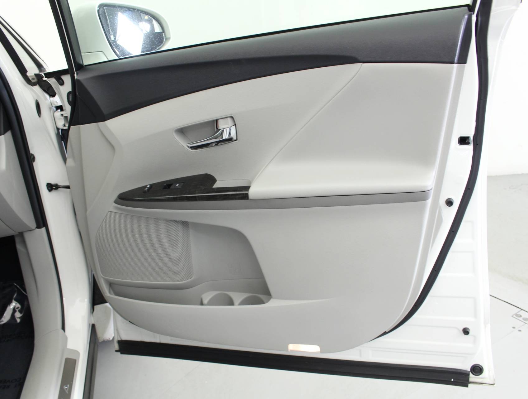 Florida Fine Cars - Used TOYOTA VENZA 2015 MIAMI Le