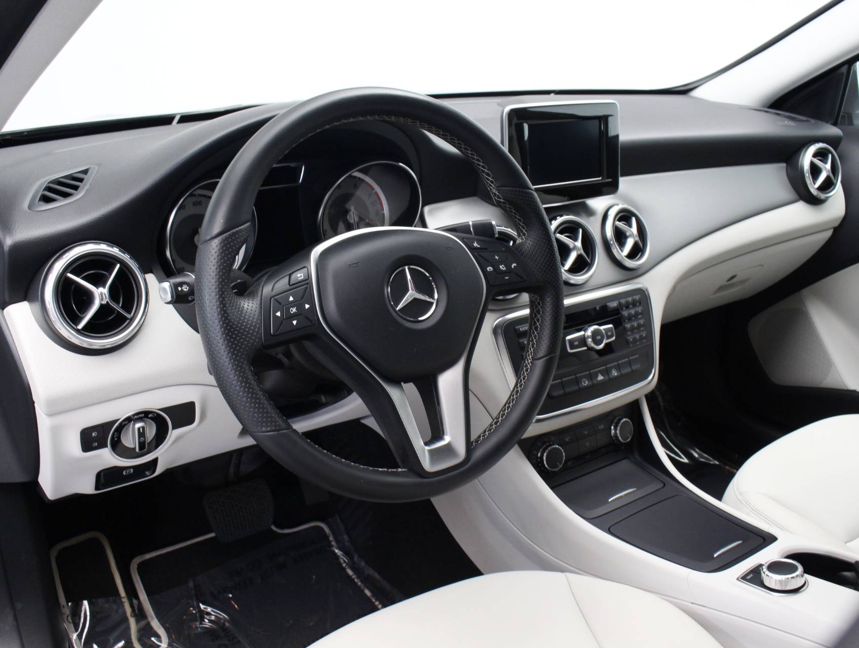 Florida Fine Cars - Used MERCEDES-BENZ GLA CLASS 2015 HOLLYWOOD GLA250