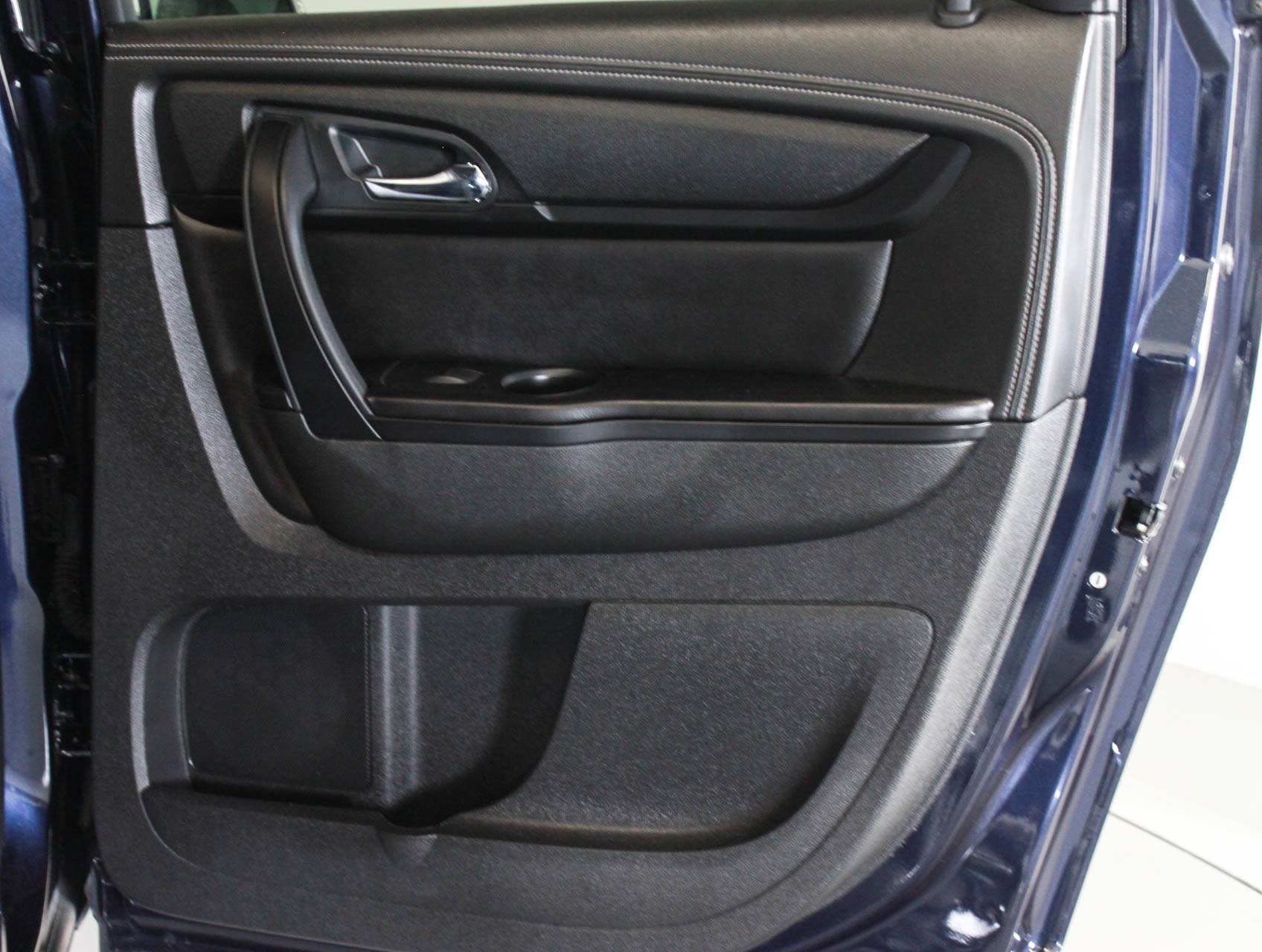 Florida Fine Cars - Used CHEVROLET TRAVERSE 2015 MARGATE 2LT