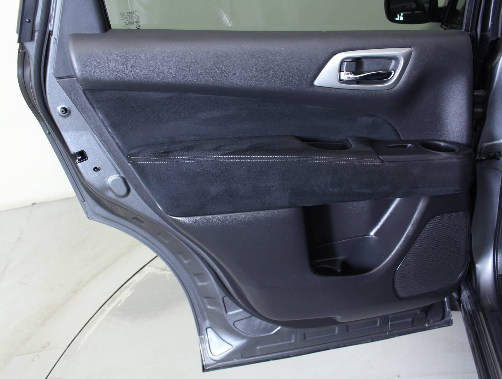 Florida Fine Cars - Used NISSAN PATHFINDER 2015 MIAMI S Awd