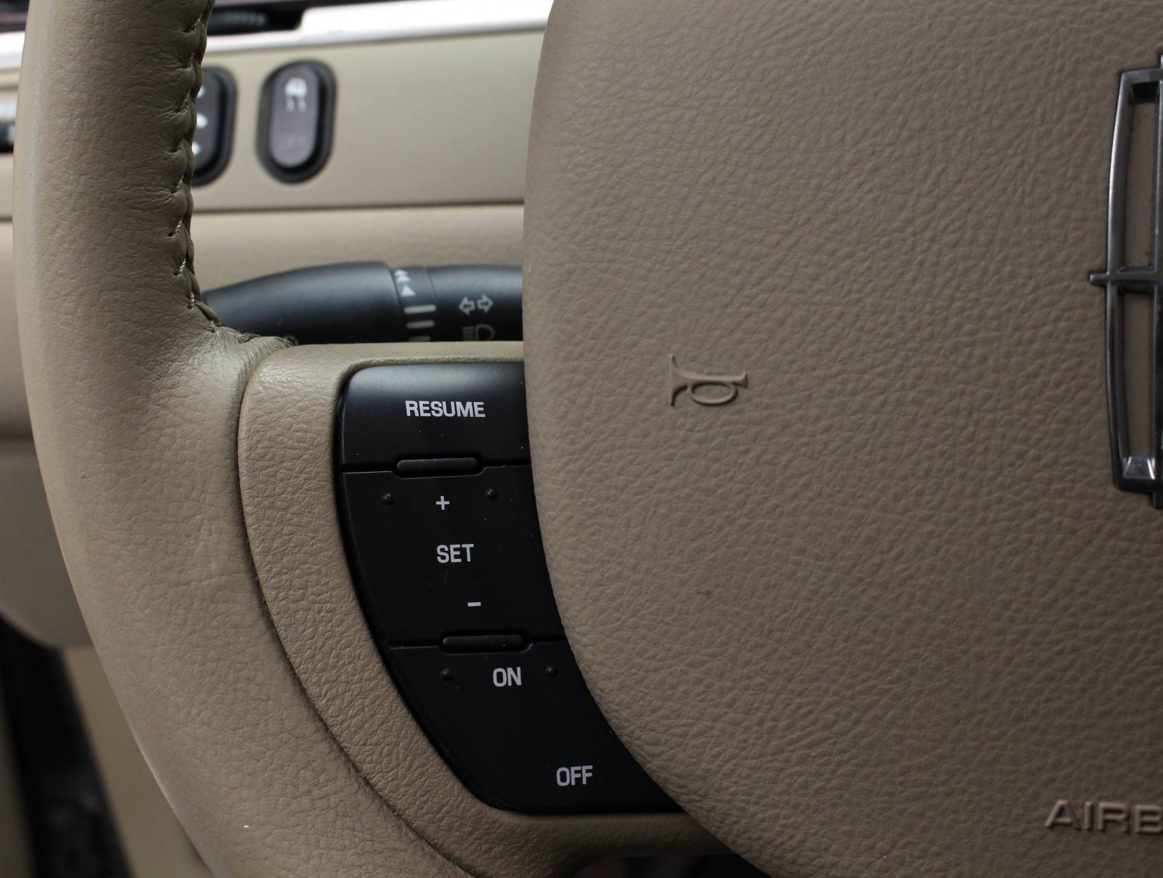 Florida Fine Cars - Used LINCOLN TOWN CAR 2011 WEST PALM SIGNATURE LIMITED