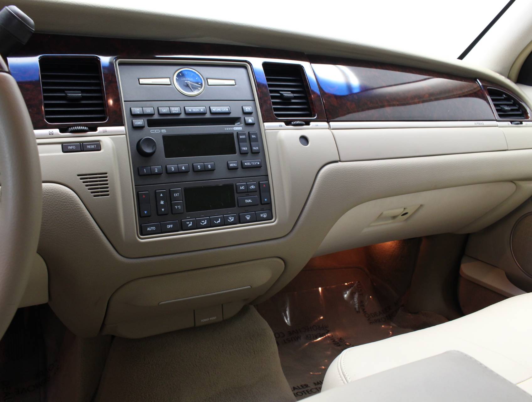 Florida Fine Cars - Used LINCOLN TOWN CAR 2011 WEST PALM SIGNATURE LIMITED