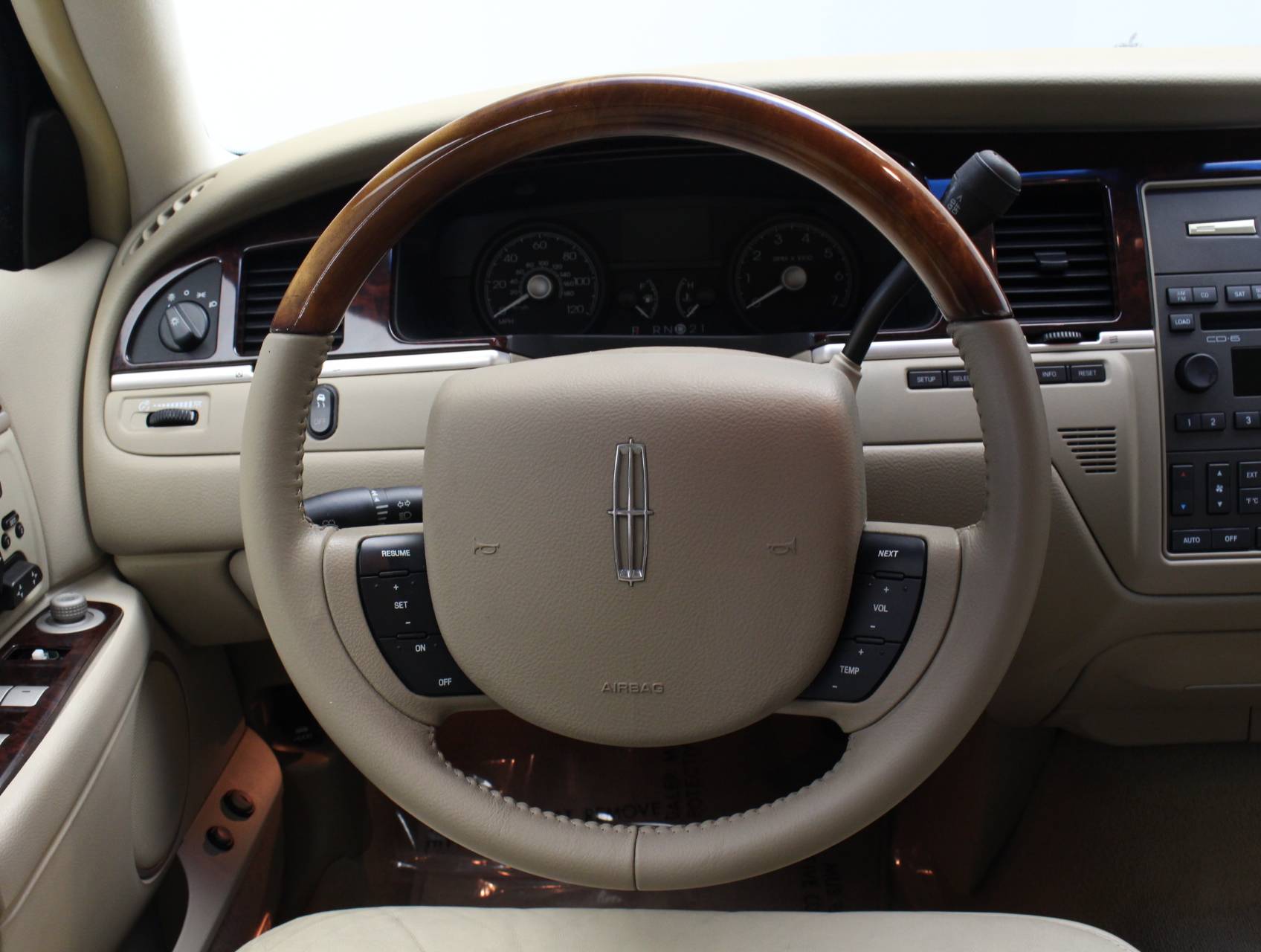 Florida Fine Cars - Used LINCOLN TOWN CAR 2011 WEST PALM SIGNATURE LIMITED