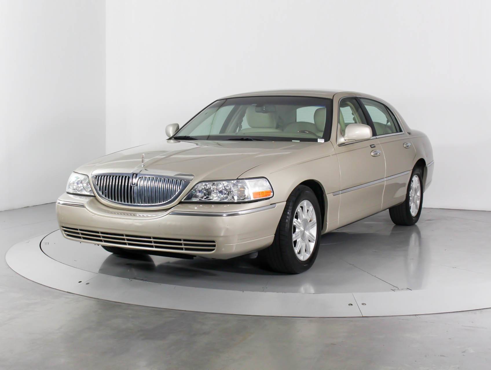 Florida Fine Cars - Used LINCOLN TOWN CAR 2011 WEST PALM SIGNATURE LIMITED