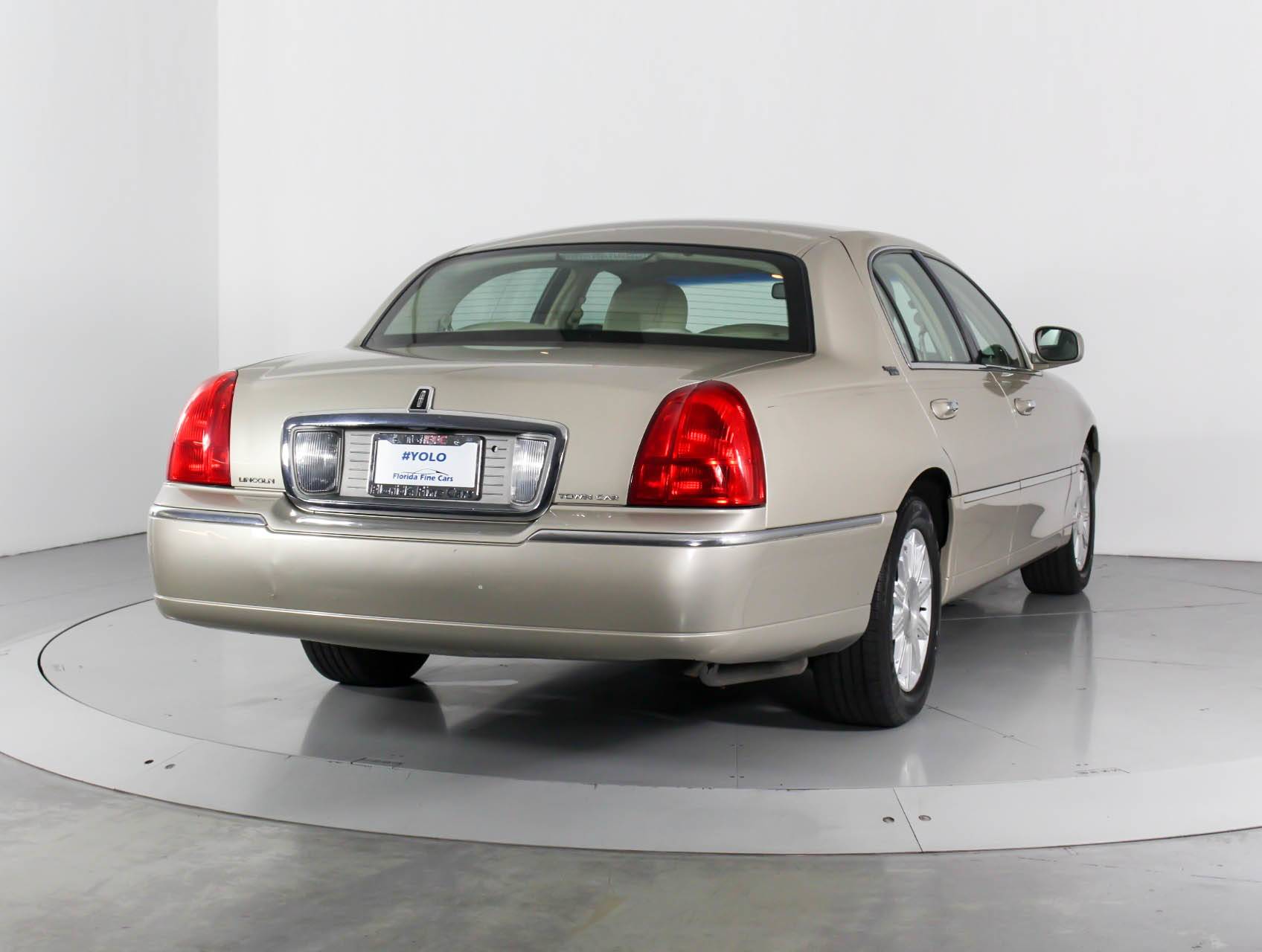 Florida Fine Cars - Used LINCOLN TOWN CAR 2011 WEST PALM SIGNATURE LIMITED