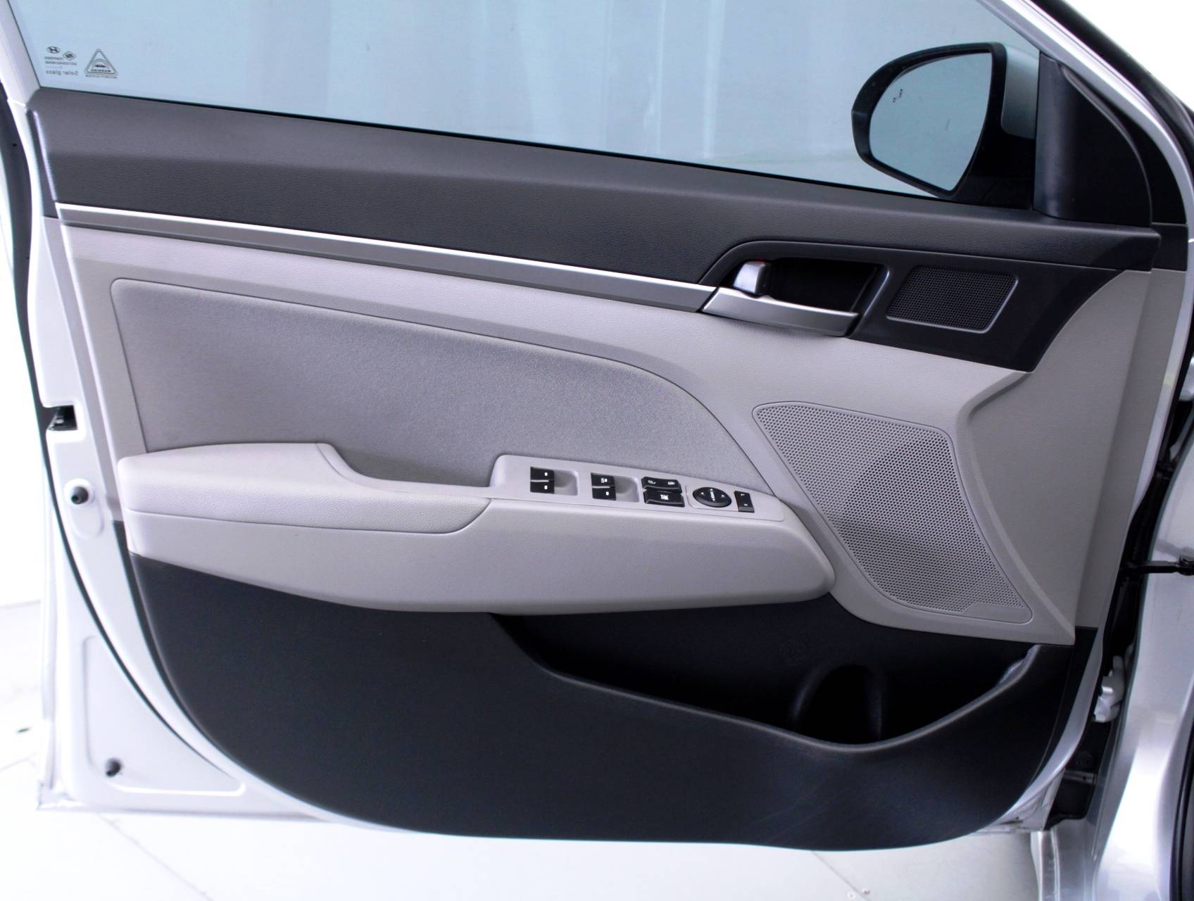 Florida Fine Cars - Used HYUNDAI ELANTRA 2018 HOLLYWOOD Value Edition