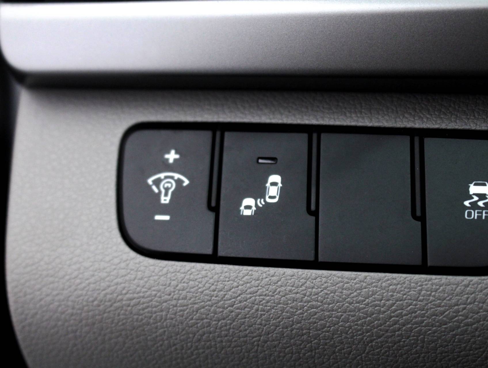 Florida Fine Cars - Used HYUNDAI ELANTRA 2018 HOLLYWOOD Value Edition