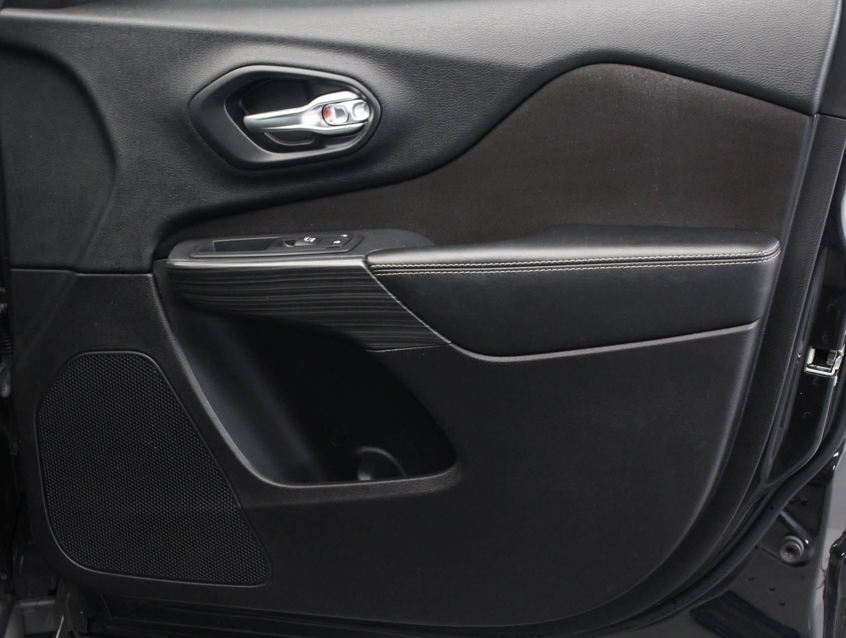 Florida Fine Cars - Used JEEP CHEROKEE 2015 WEST PALM LATITUDE