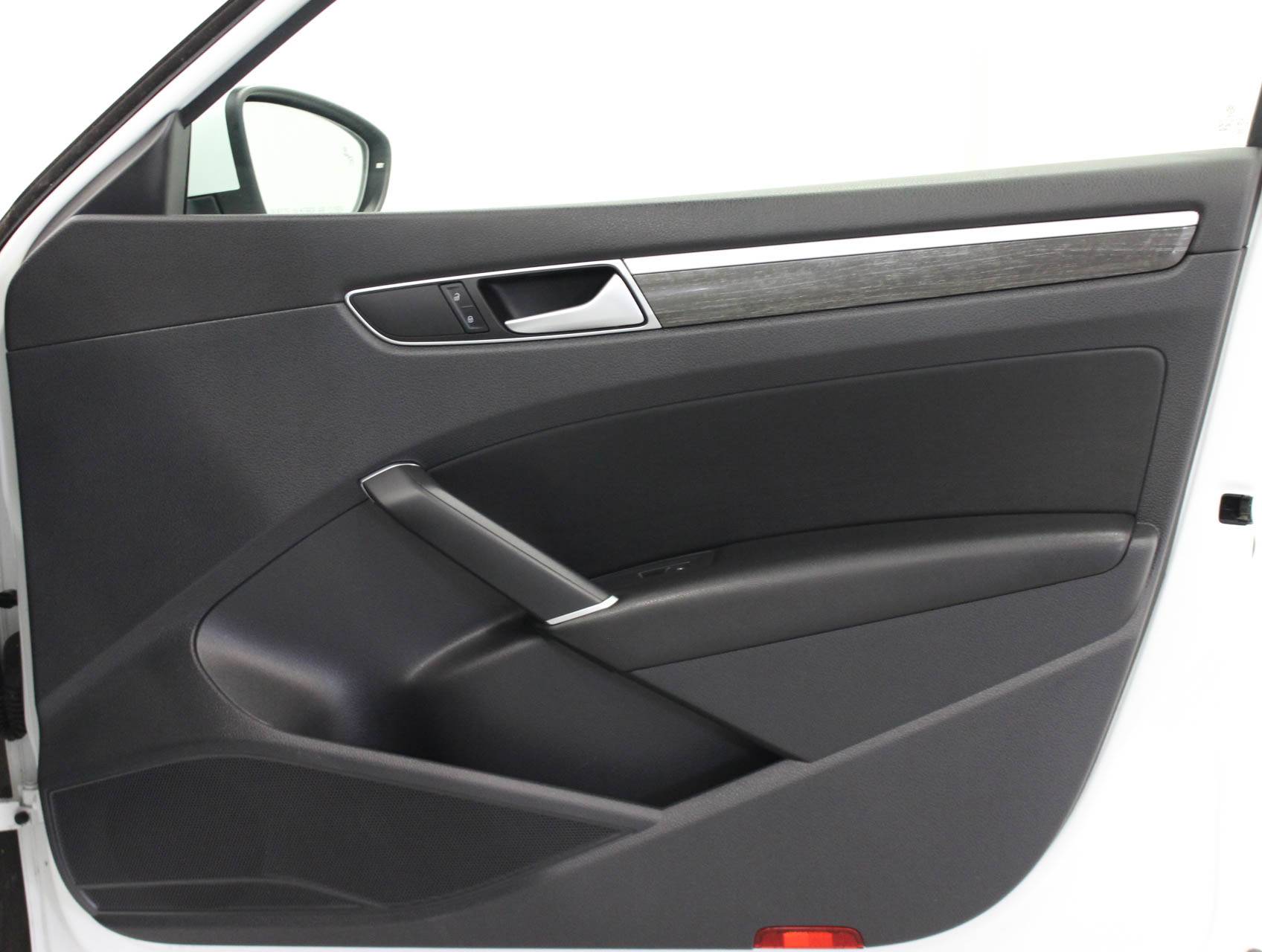 Florida Fine Cars - Used VOLKSWAGEN PASSAT 2016 MARGATE Se Tech