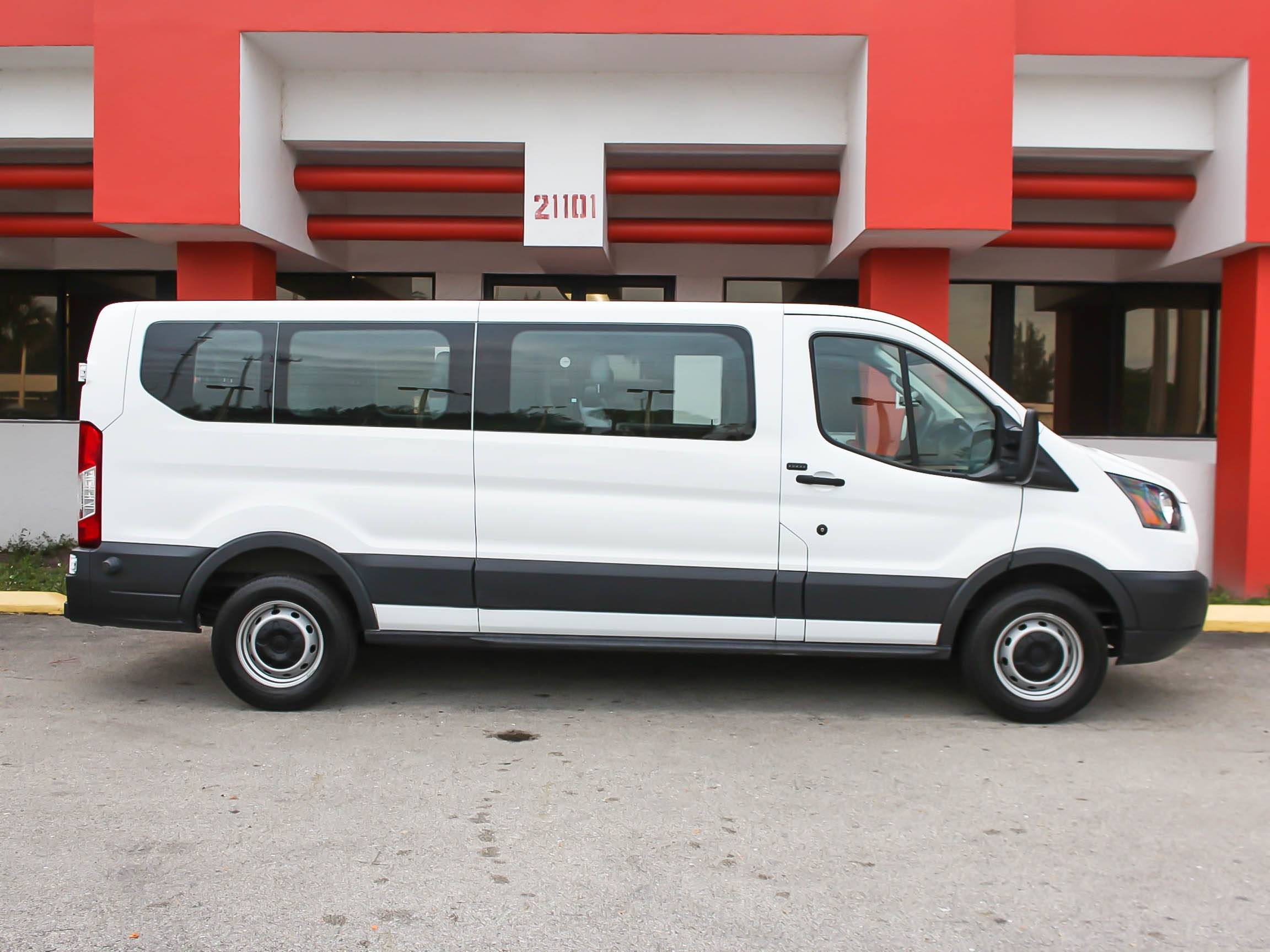 Florida Fine Cars - Used FORD TRANSIT WAGON 2017 WEST PALM Xlt T-350