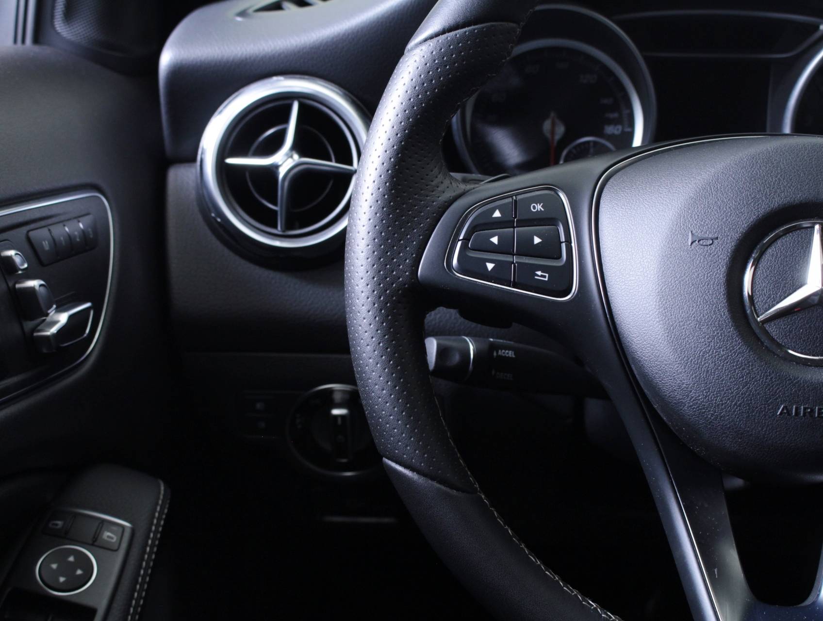 Florida Fine Cars - Used MERCEDES-BENZ GLA CLASS 2018 MIAMI GLA250