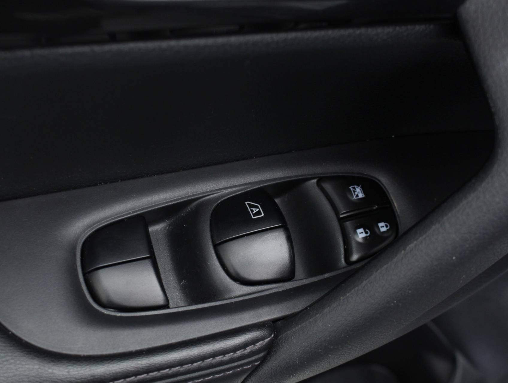 Florida Fine Cars - Used NISSAN ROGUE 2018 MIAMI Sv Awd