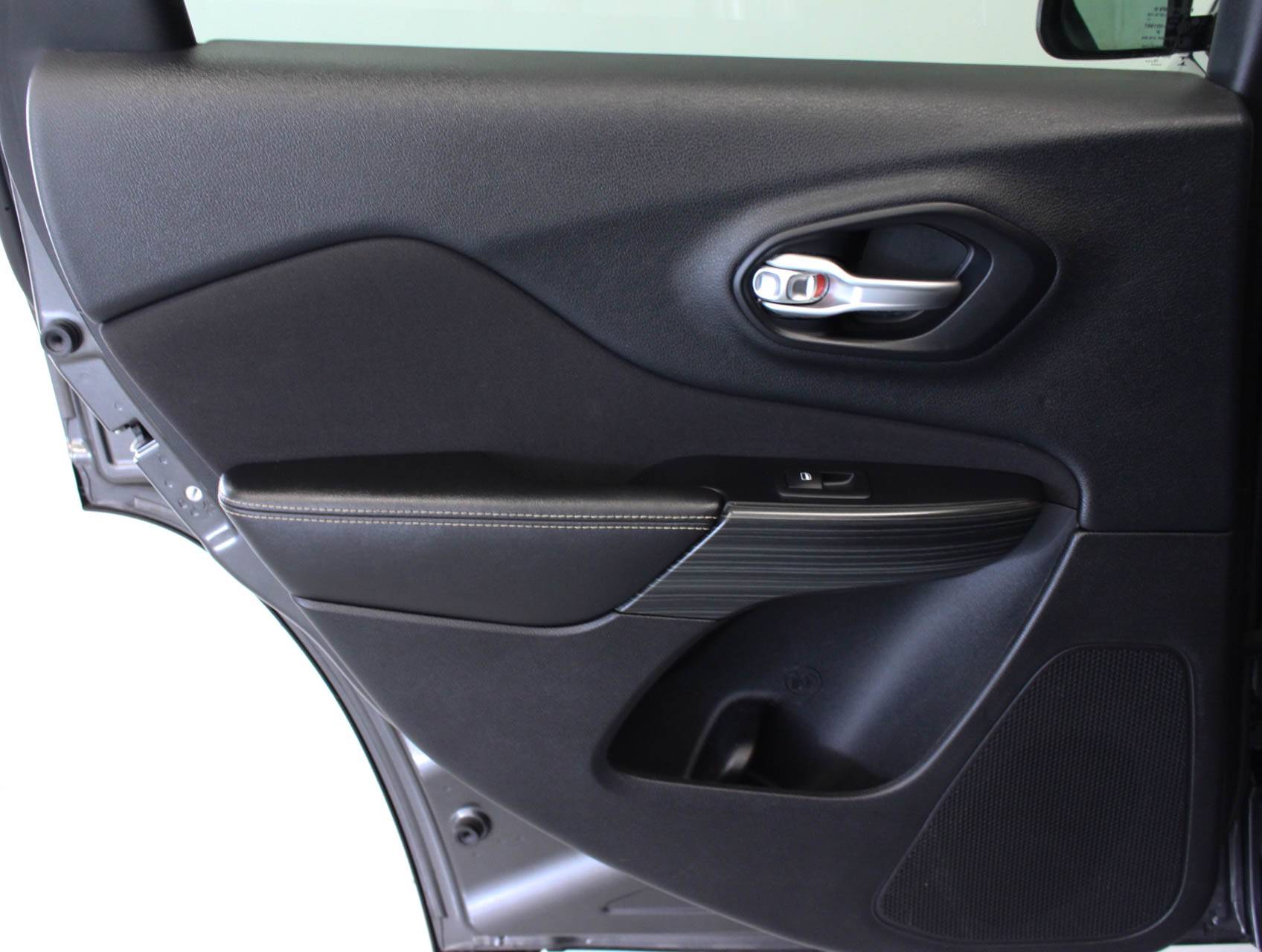 Florida Fine Cars - Used JEEP CHEROKEE 2016 MIAMI LATITUDE