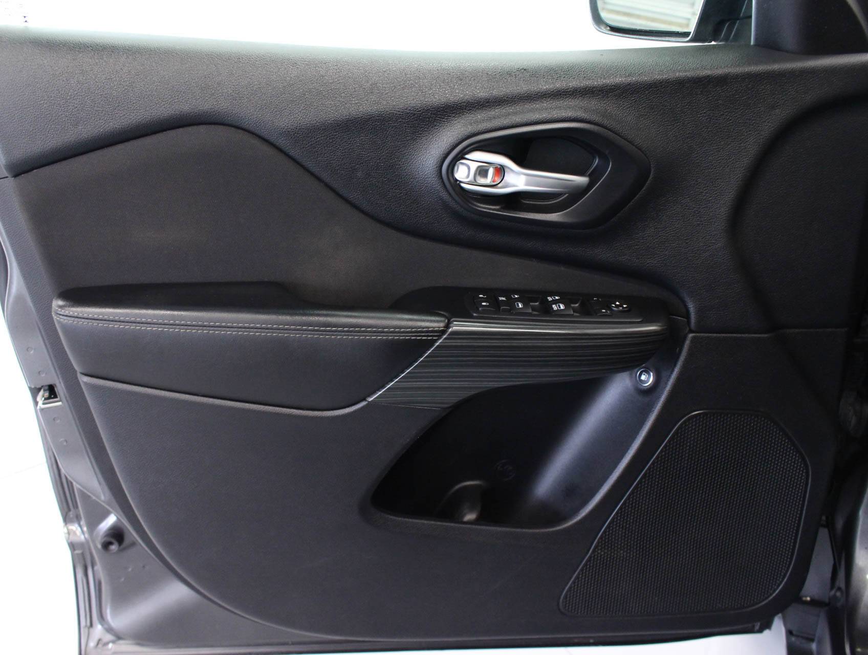 Florida Fine Cars - Used JEEP CHEROKEE 2016 MIAMI LATITUDE