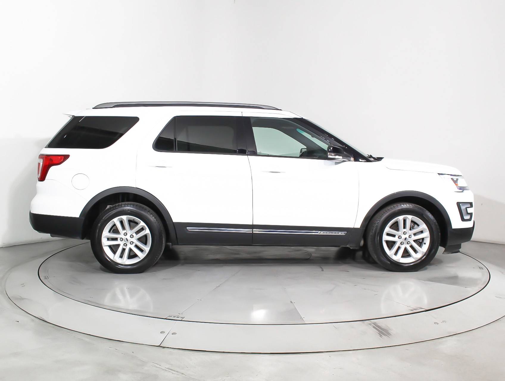 Florida Fine Cars - Used FORD EXPLORER 2016 HOLLYWOOD XLT