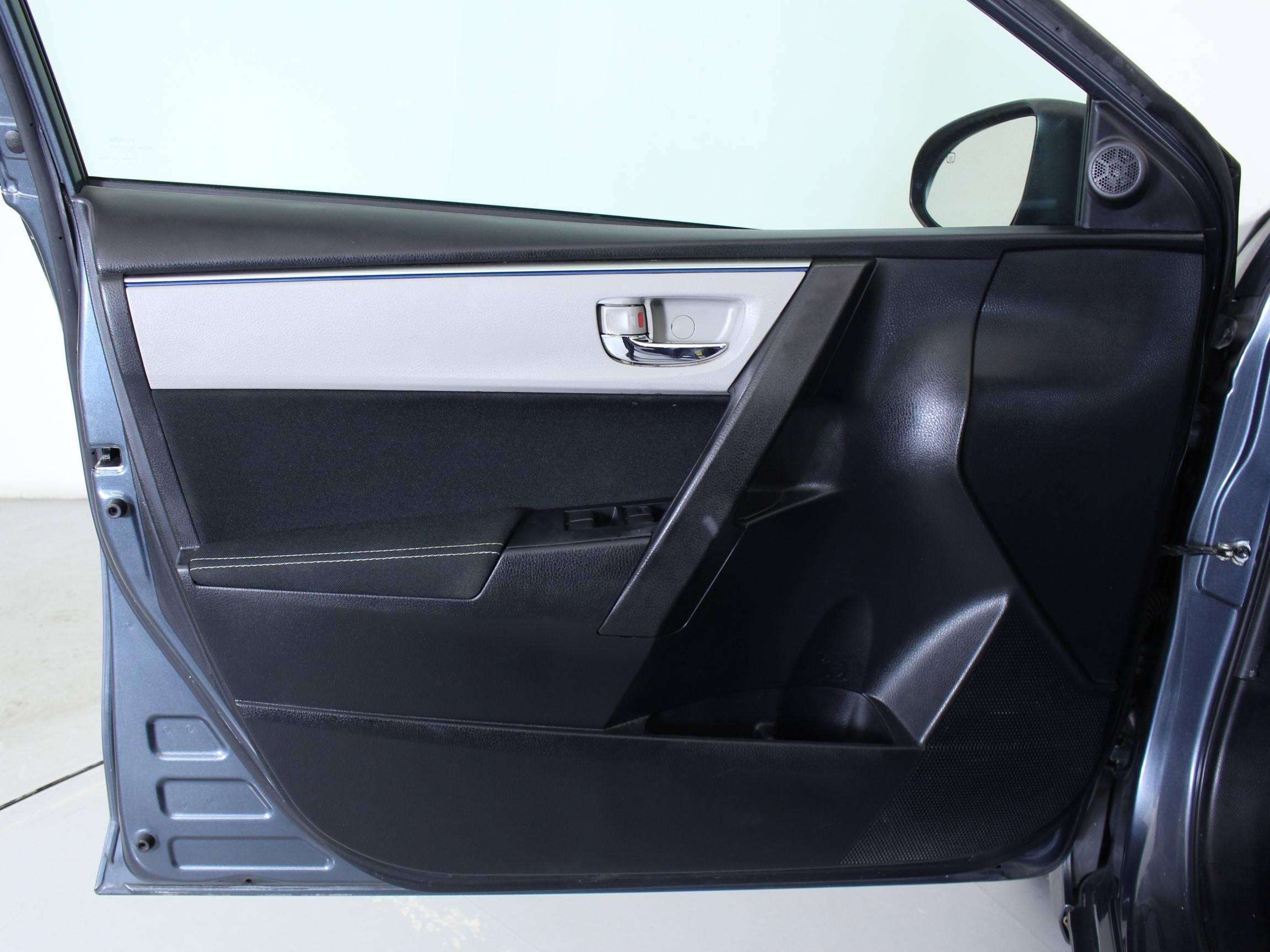 Florida Fine Cars - Used TOYOTA COROLLA 2015 MIAMI Le