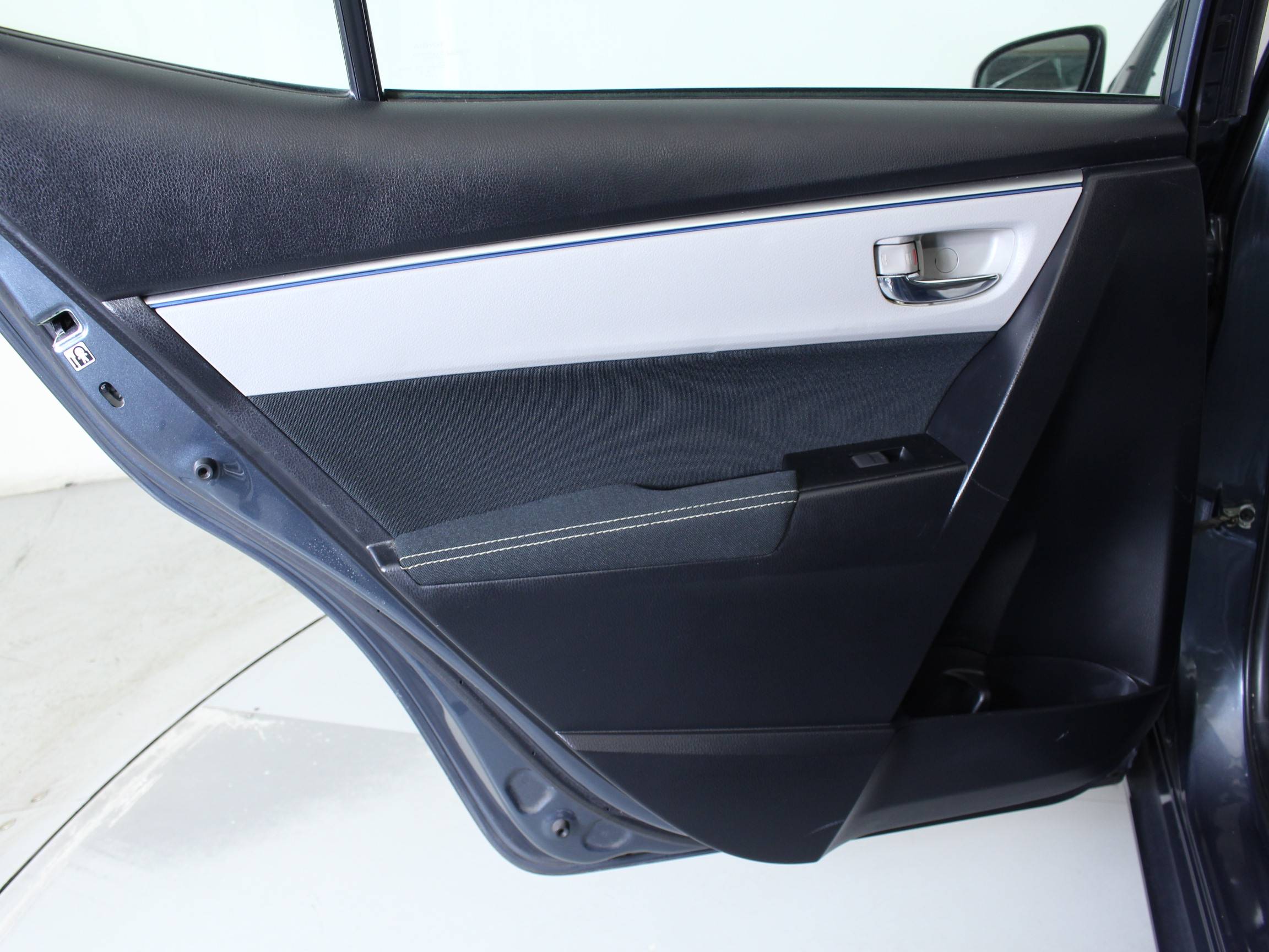 Florida Fine Cars - Used TOYOTA COROLLA 2015 MIAMI Le