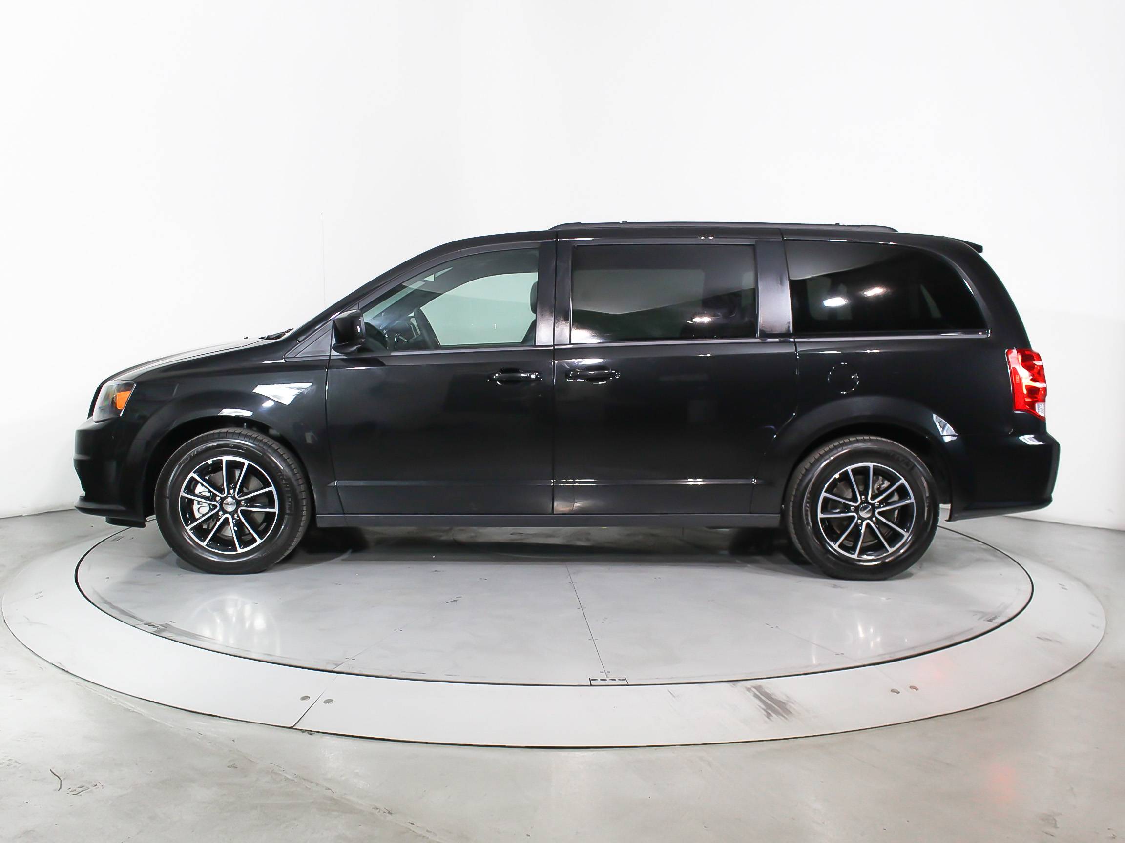 Florida Fine Cars - Used DODGE GRAND CARAVAN 2019 MIAMI Gt
