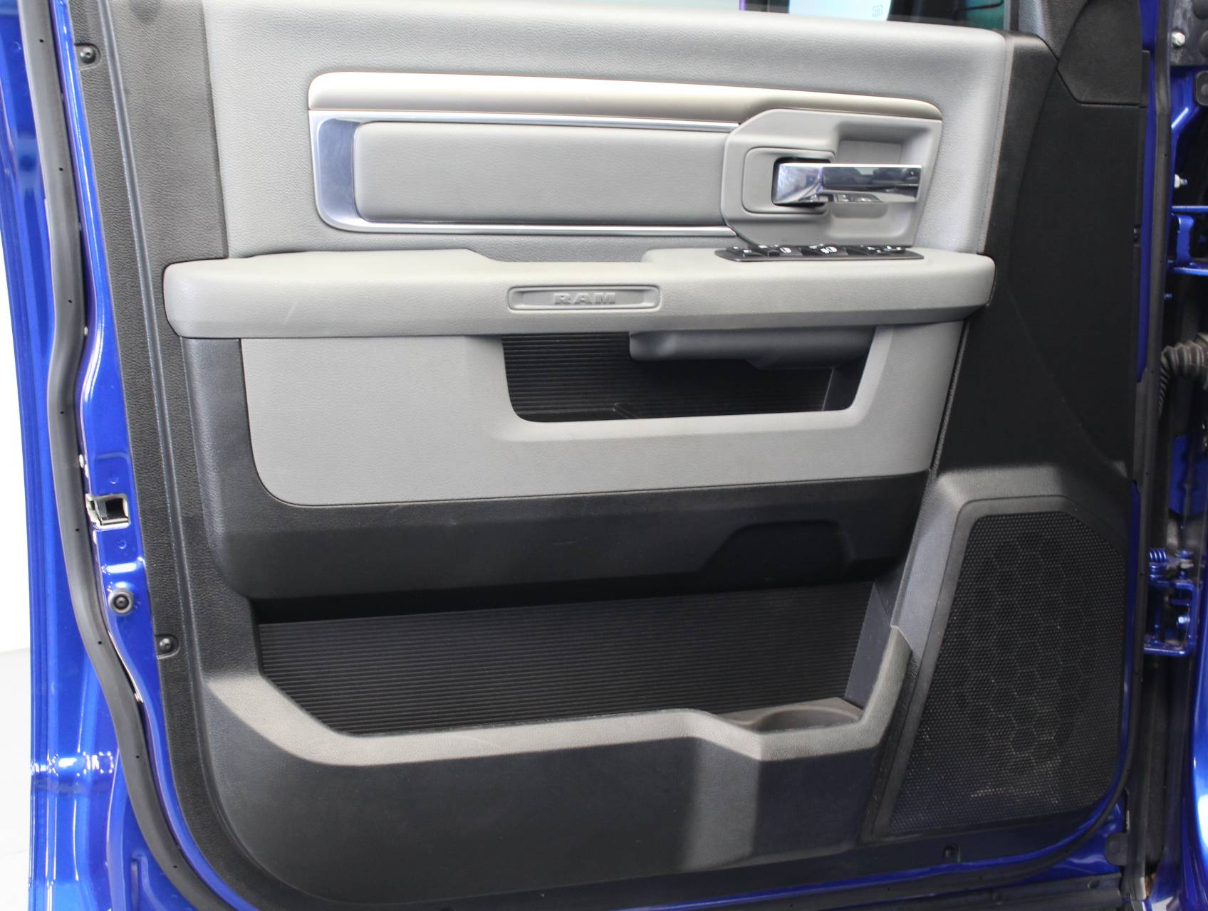 Florida Fine Cars - Used RAM 1500 2018 WEST PALM Lonestar Silver