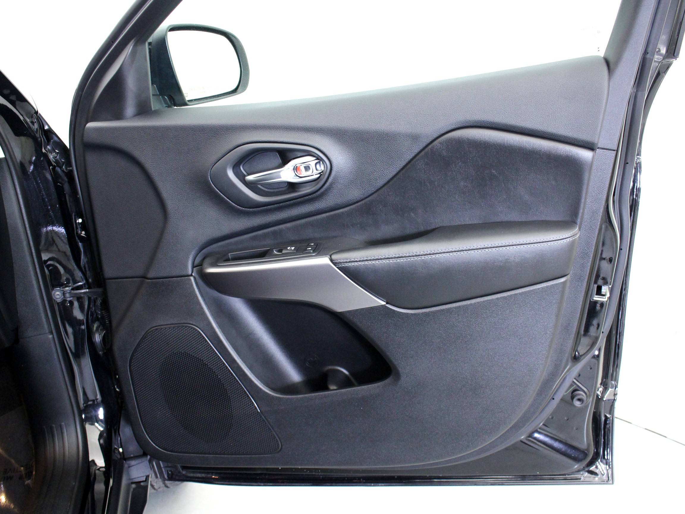 Florida Fine Cars - Used JEEP CHEROKEE 2019 HOLLYWOOD Latitude Plus 4x4