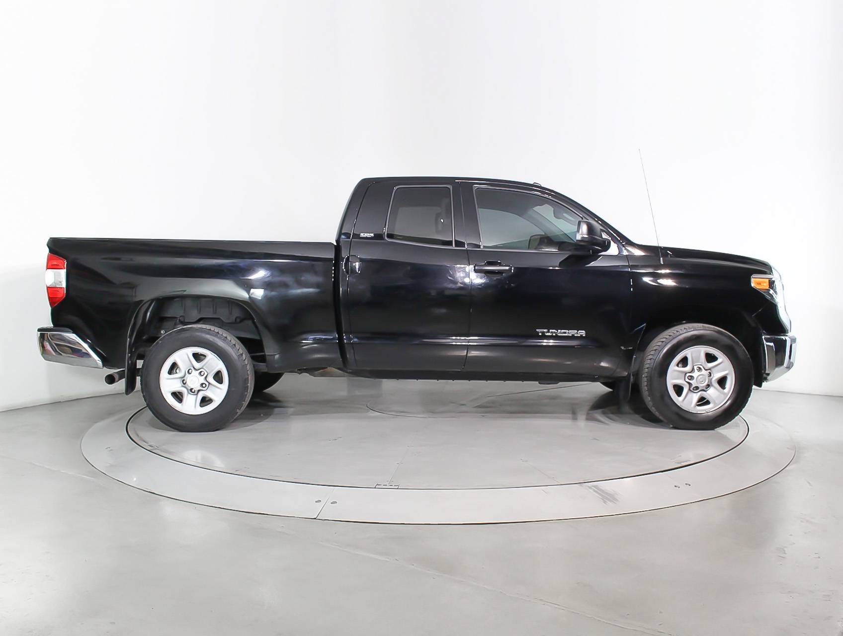 Florida Fine Cars - Used TOYOTA TUNDRA 2016 MIAMI Sr5