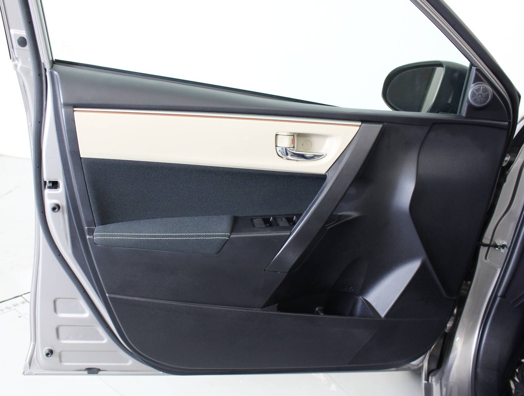 Florida Fine Cars - Used TOYOTA COROLLA 2016 MIAMI Le