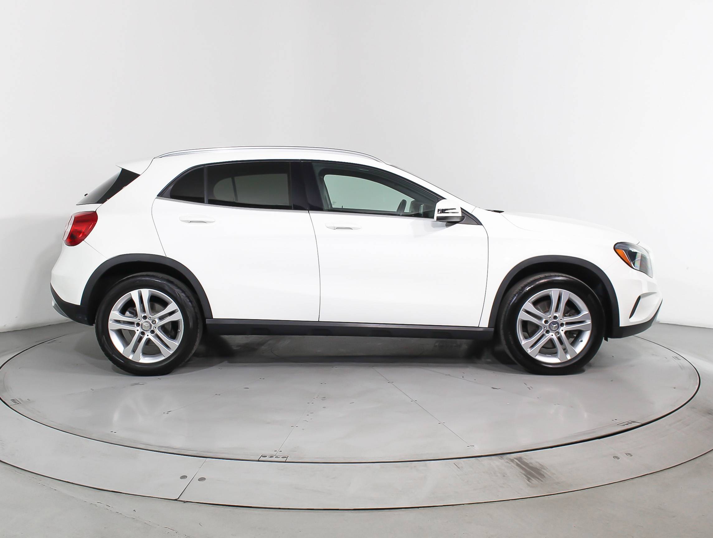 Used 2016 MERCEDES-BENZ GLA CLASS GLA250 for sale in MIAMI | 104304