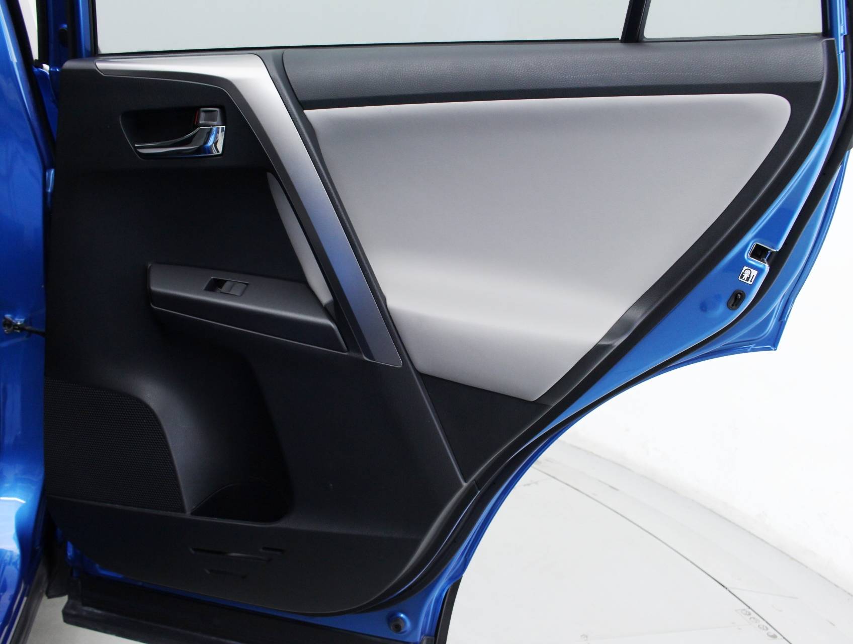 Florida Fine Cars - Used TOYOTA RAV4 2017 MIAMI Xle Awd