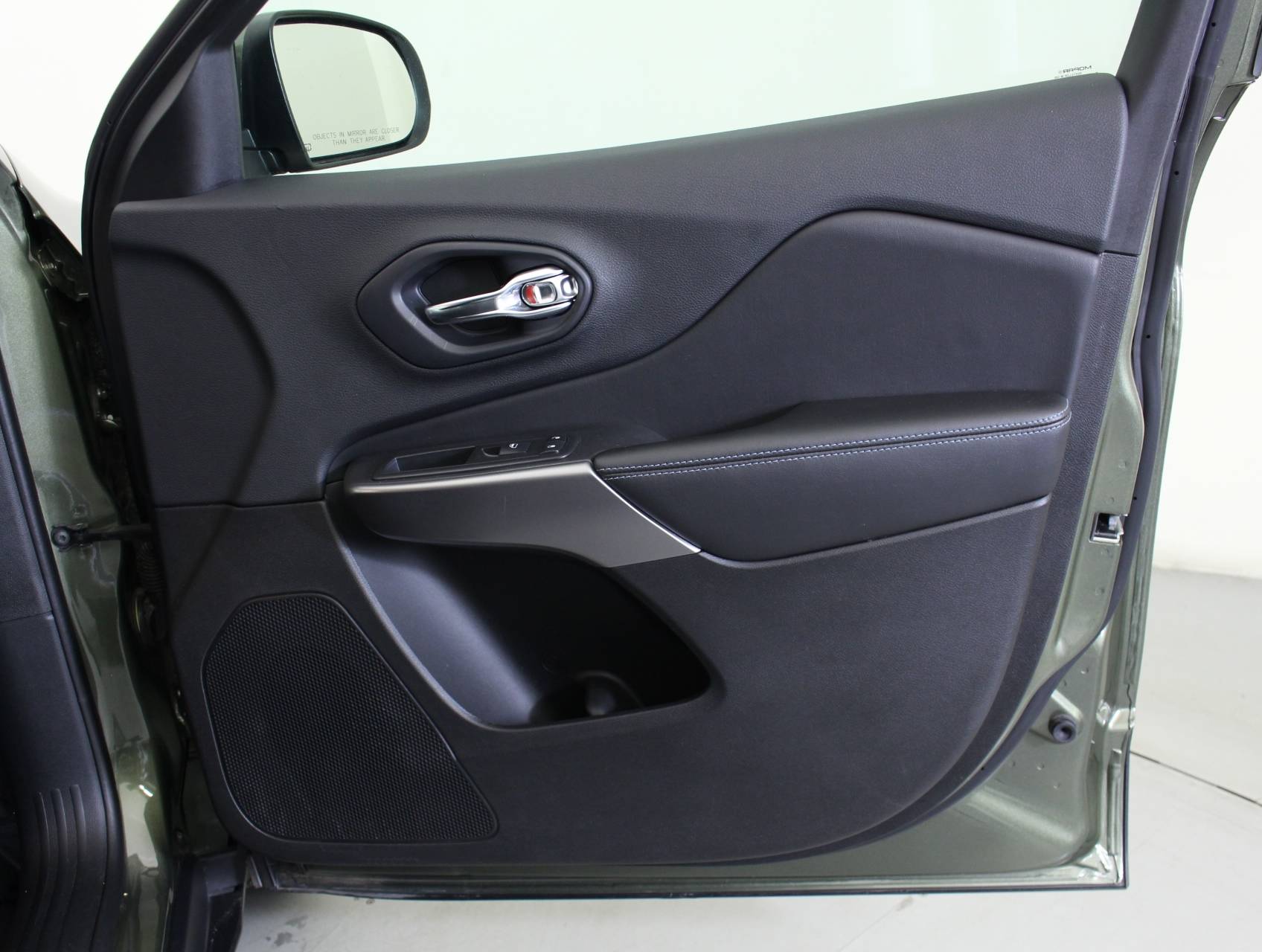 Florida Fine Cars - Used JEEP CHEROKEE 2019 MIAMI LATITUDE