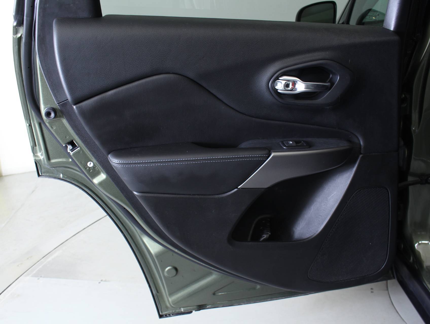 Florida Fine Cars - Used JEEP CHEROKEE 2019 MIAMI LATITUDE