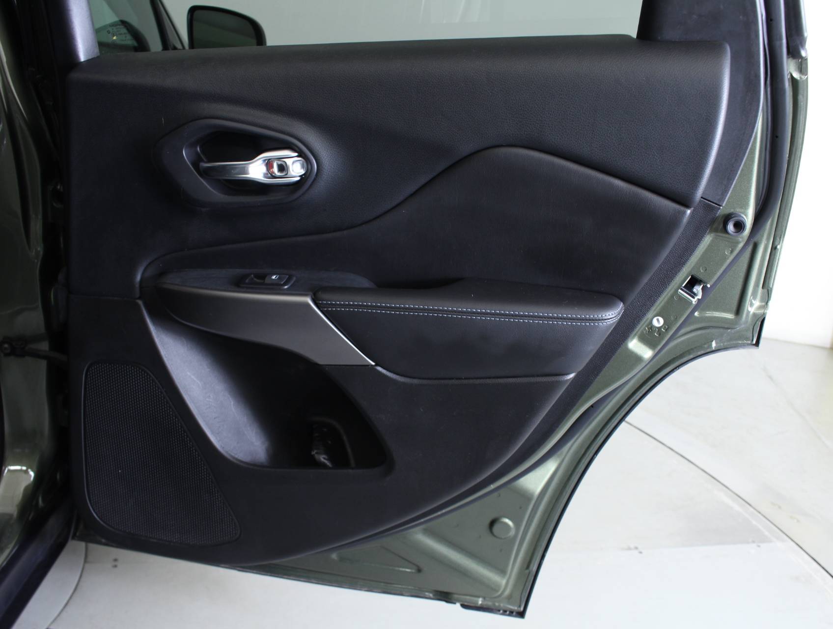 Florida Fine Cars - Used JEEP CHEROKEE 2019 MIAMI LATITUDE