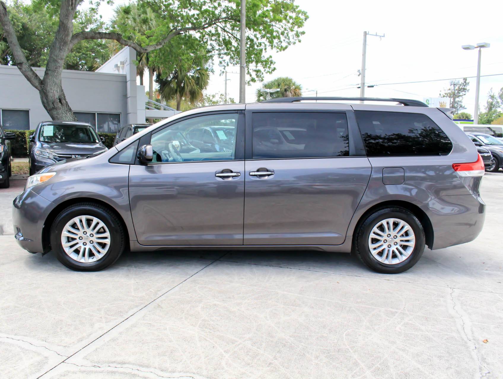Florida Fine Cars - Used TOYOTA SIENNA 2013 WEST PALM XLE
