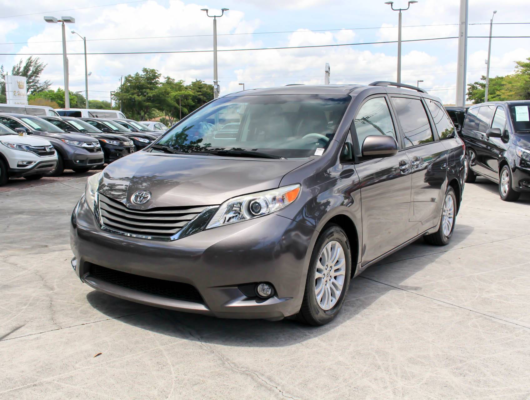 Florida Fine Cars - Used TOYOTA SIENNA 2013 WEST PALM XLE