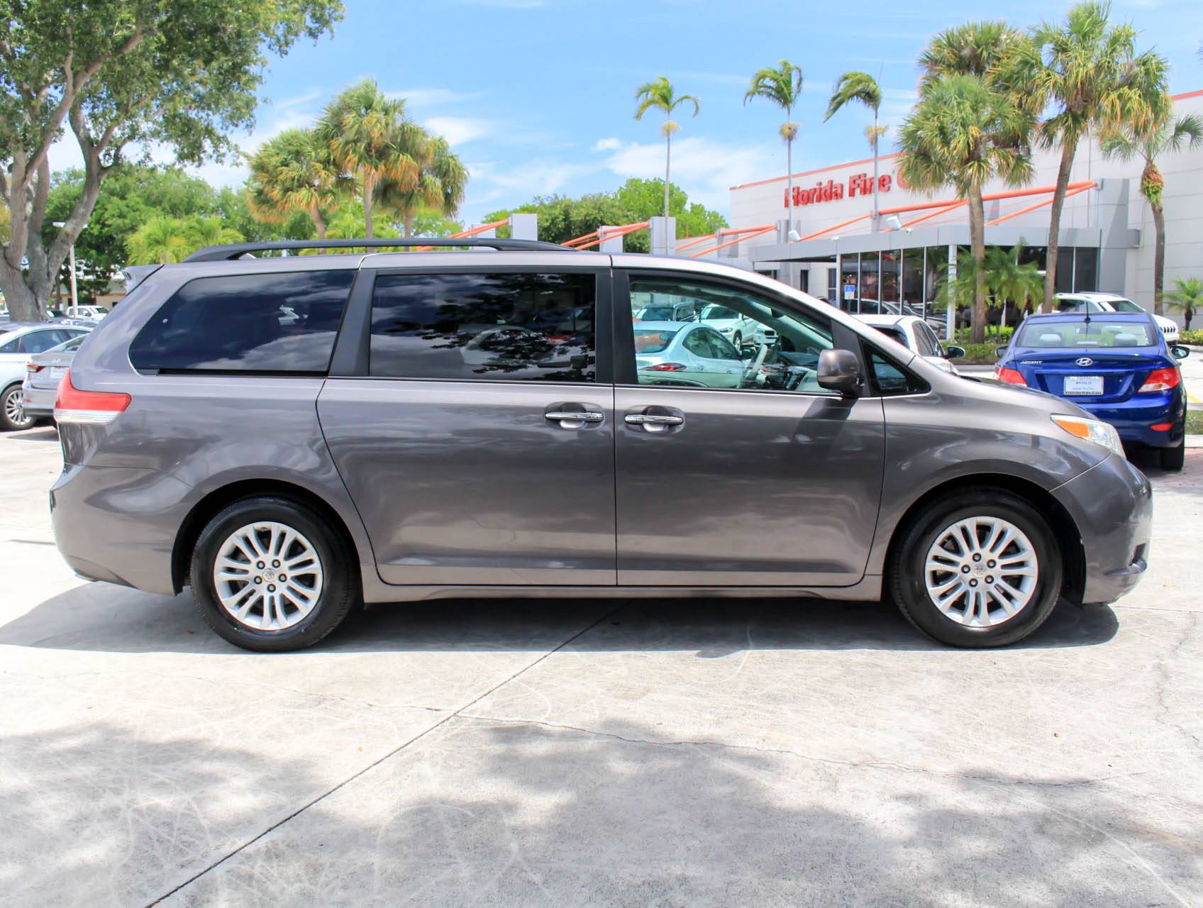 Florida Fine Cars - Used TOYOTA SIENNA 2013 WEST PALM XLE