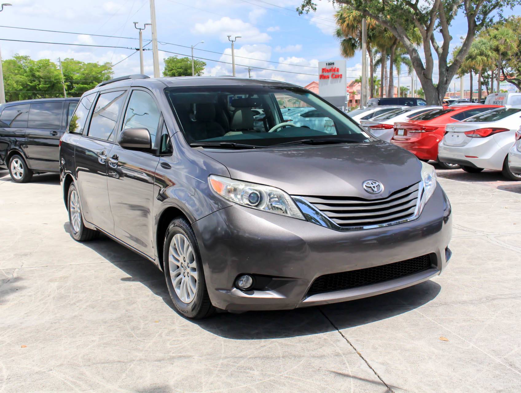 Florida Fine Cars - Used TOYOTA SIENNA 2013 WEST PALM XLE