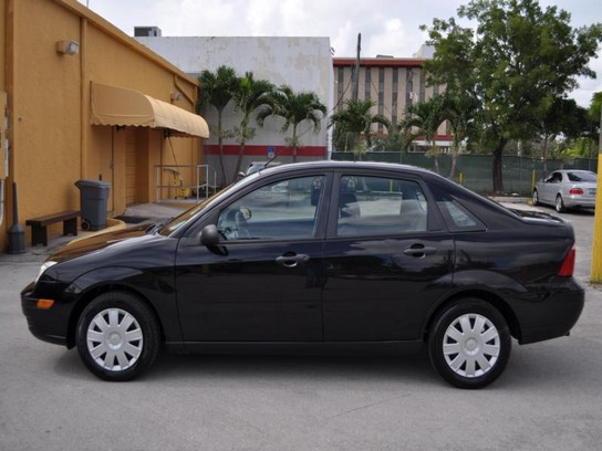 Used 2007 FORD FOCUS ZX4 S for sale in HOLLYWOOD | 11425