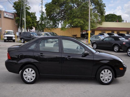 Used 2007 FORD FOCUS ZX4 S for sale in HOLLYWOOD | 11425