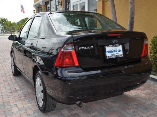 Used 2007 FORD FOCUS ZX4 S for sale in HOLLYWOOD | 11425