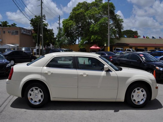 Florida Fine Cars - Used CHRYSLER 300 2005 HOLLYWOOD Touring