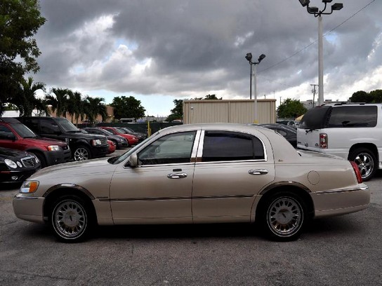 Florida Fine Cars - Used LINCOLN TOWN CAR 2002 HOLLYWOOD Cartier