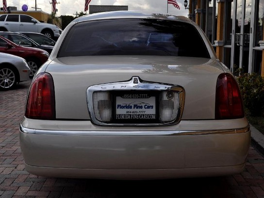 Florida Fine Cars - Used LINCOLN TOWN CAR 2002 HOLLYWOOD Cartier