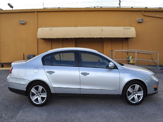 Florida Fine Cars - Used VOLKSWAGEN PASSAT 2006 HOLLYWOOD 2.0T