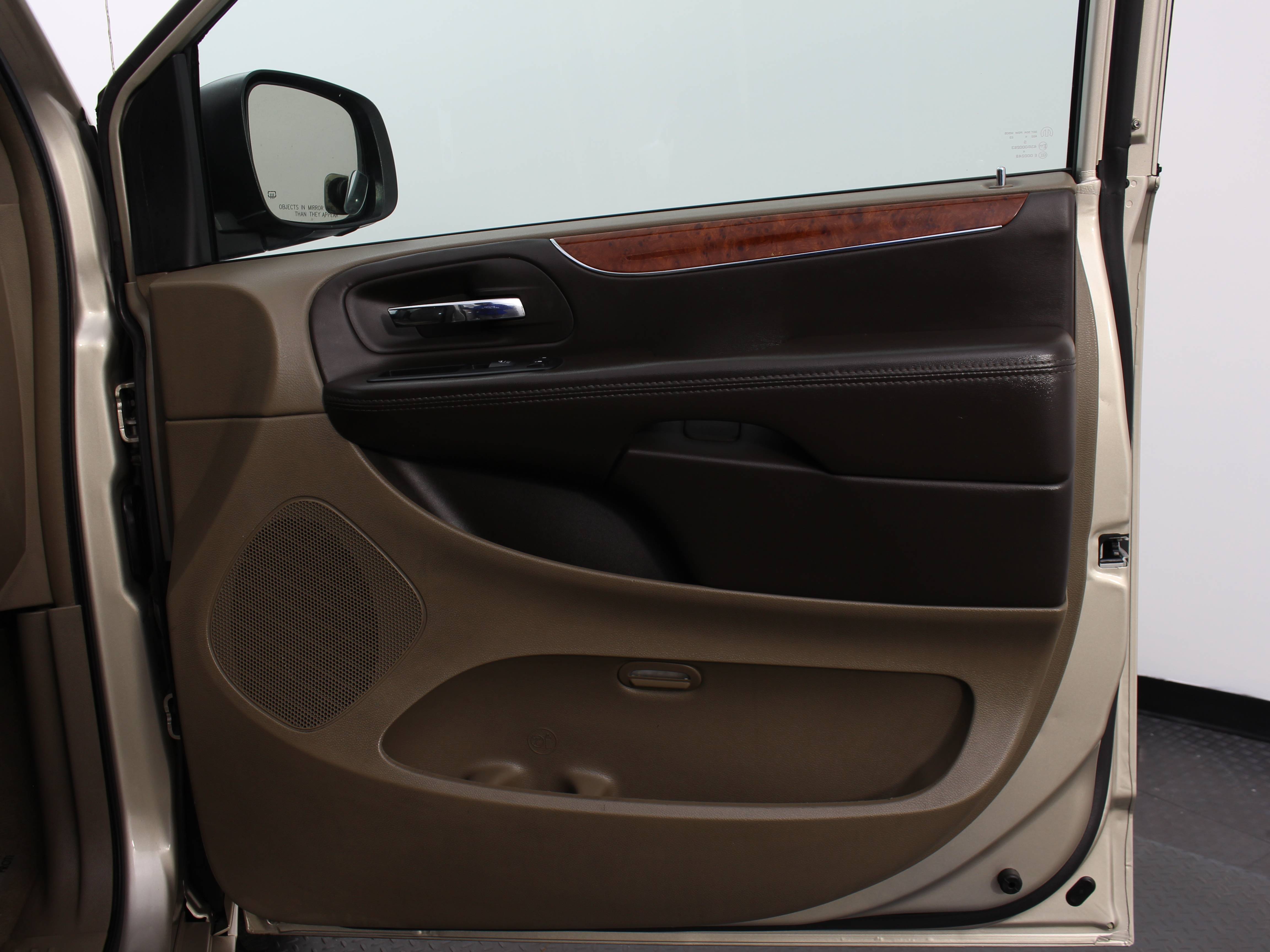 Florida Fine Cars - Used CHRYSLER TOWN & COUNTRY 2014 MIAMI TOURING