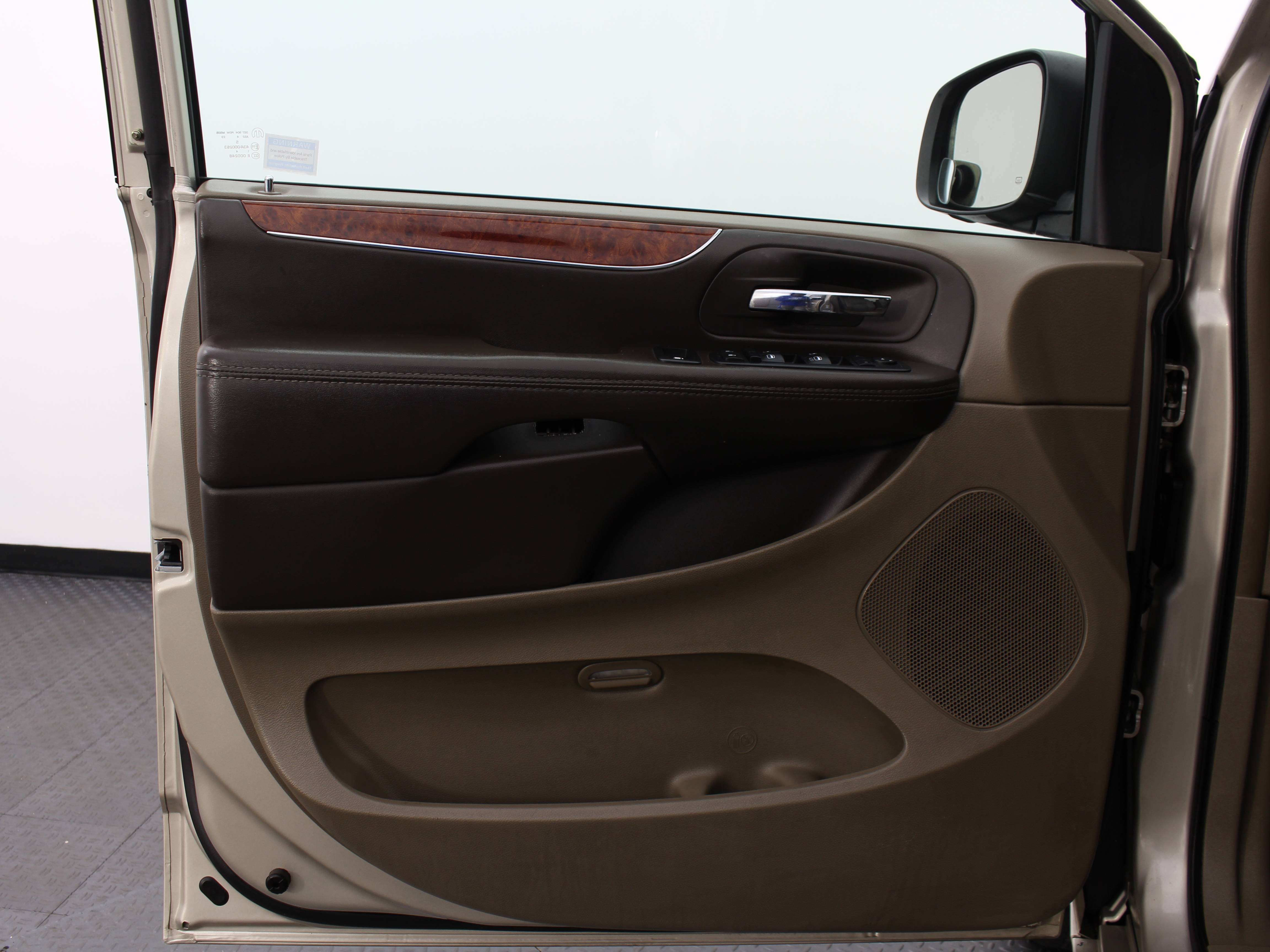 Florida Fine Cars - Used CHRYSLER TOWN & COUNTRY 2014 MIAMI TOURING