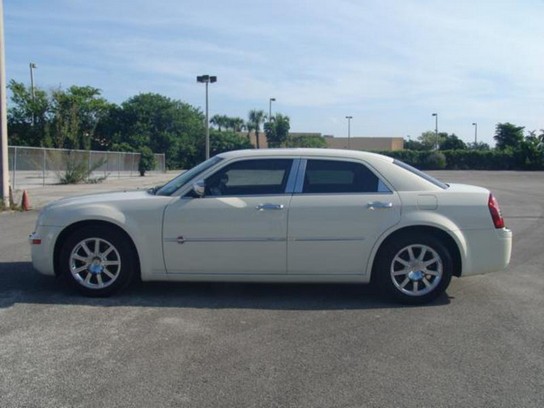 Florida Fine Cars - Used CHRYSLER 300 2007 MIAMI 300C