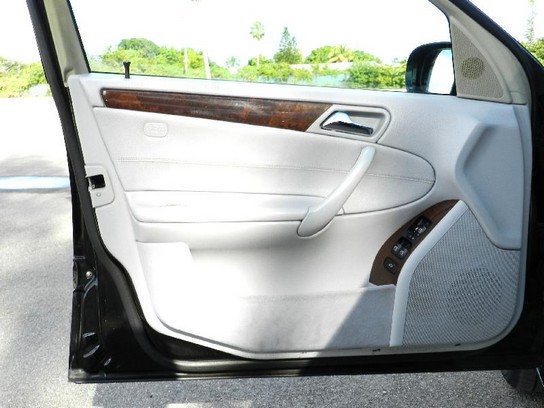 Florida Fine Cars - Used MERCEDES-BENZ C CLASS 2002 MIAMI C240