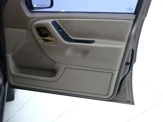 Florida Fine Cars - Used JEEP GRAND CHEROKEE 2002 MIAMI Laredo 2WD