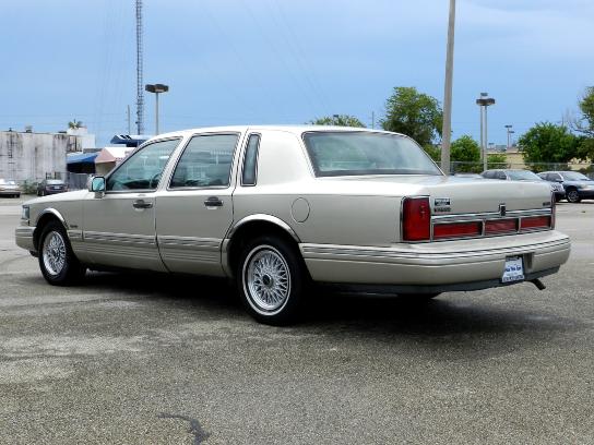 Florida Fine Cars - Used LINCOLN TOWN CAR 1997 MIAMI Signature