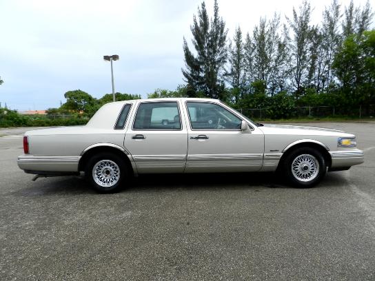 Florida Fine Cars - Used LINCOLN TOWN CAR 1997 MIAMI Signature